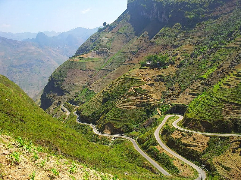 Mountain passes of Vietnam