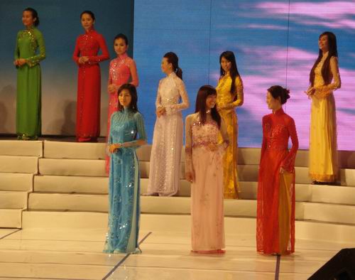 Ao Dai dress Vietnam