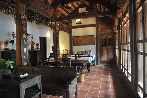 moon garden house
