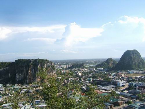 Da Nang marble mountain